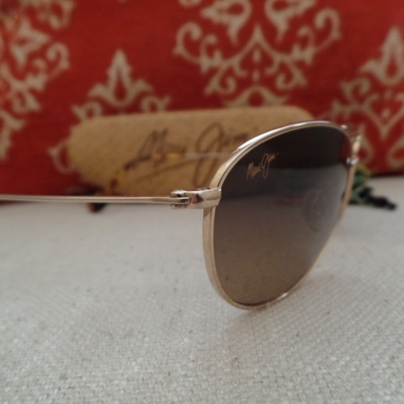 Maui Jim Baby Beach Aviator in Gold w/ Bronze Lens - Picture 3 of 13